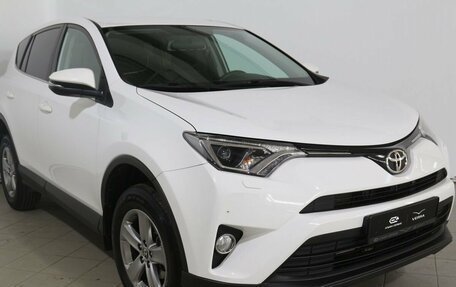 Toyota RAV4, 2017 год, 3 фотография