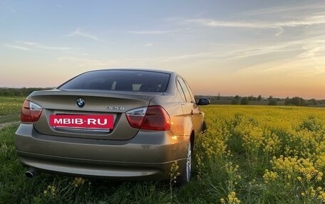 BMW 3 серия, 2007 год, 700 000 рублей, 19 фотография