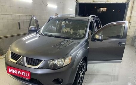 Mitsubishi Outlander III рестайлинг 3, 2008 год, 970 000 рублей, 2 фотография