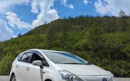 Toyota Prius Alpha I (ZVW40/41), 2014 год, 1 450 000 рублей, 1 фотография