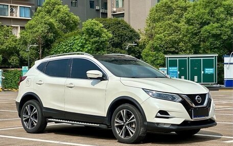 Nissan Qashqai, 2020 год, 2 100 000 рублей, 2 фотография