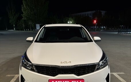 KIA Rio IV, 2022 год, 2 220 000 рублей, 1 фотография