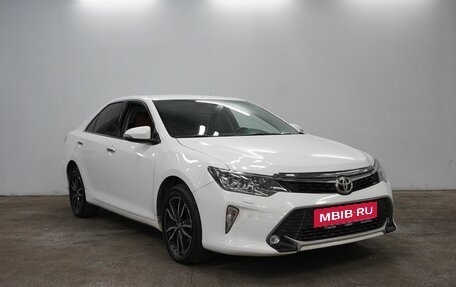 Toyota Camry, 2018 год, 2 800 000 рублей, 3 фотография