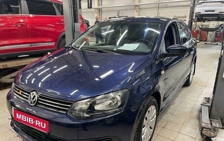 Volkswagen Polo VI (EU Market), 2014 год, 950 000 рублей, 2 фотография