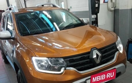 Renault Duster, 2021 год, 2 100 000 рублей, 2 фотография