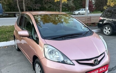 Honda Fit III, 2010 год, 1 200 000 рублей, 1 фотография