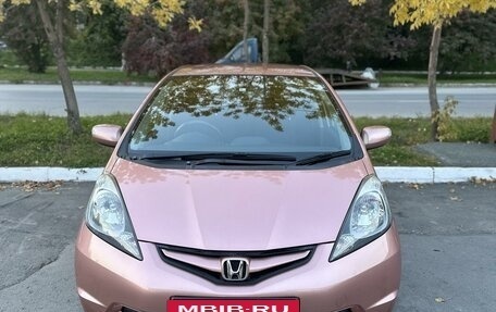 Honda Fit III, 2010 год, 1 200 000 рублей, 2 фотография