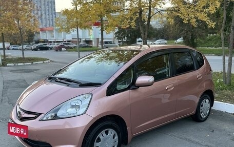 Honda Fit III, 2010 год, 1 200 000 рублей, 3 фотография