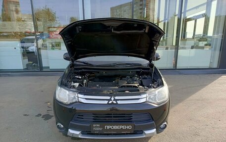 Mitsubishi Outlander III рестайлинг 3, 2014 год, 1 774 000 рублей, 9 фотография