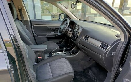 Mitsubishi Outlander III рестайлинг 3, 2014 год, 1 774 000 рублей, 11 фотография