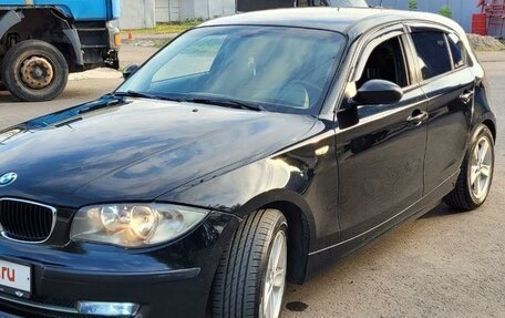 BMW 1 серия, 2008 год, 700 000 рублей, 2 фотография