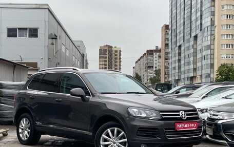 Volkswagen Touareg III, 2011 год, 1 799 000 рублей, 1 фотография