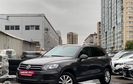 Volkswagen Touareg III, 2011 год, 1 799 000 рублей, 3 фотография