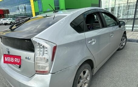 Toyota Prius, 2010 год, 979 000 рублей, 3 фотография