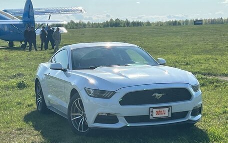 Ford Mustang VI рестайлинг, 2015 год, 2 650 000 рублей, 22 фотография