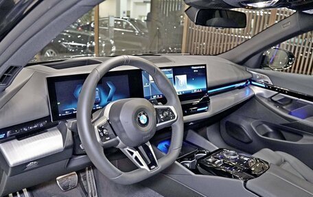 BMW 5 серия, 2023 год, 11 000 000 рублей, 12 фотография