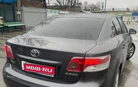 Toyota Avensis III рестайлинг, 2010 год, 1 250 000 рублей, 4 фотография