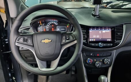 Chevrolet Trax, 2021 год, 1 550 000 рублей, 8 фотография