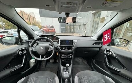 Peugeot 208 II, 2013 год, 830 000 рублей, 13 фотография