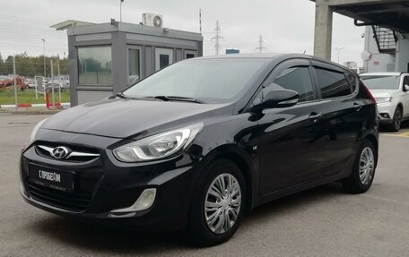 Hyundai Solaris II рестайлинг, 2012 год, 742 000 рублей, 1 фотография