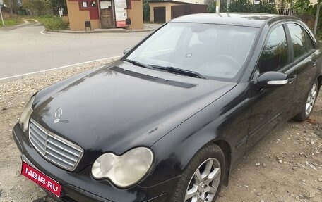 Mercedes-Benz C-Класс, 2005 год, 850 000 рублей, 1 фотография