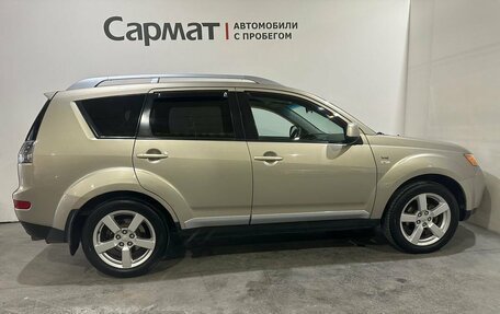 Mitsubishi Outlander III рестайлинг 3, 2007 год, 1 350 000 рублей, 10 фотография