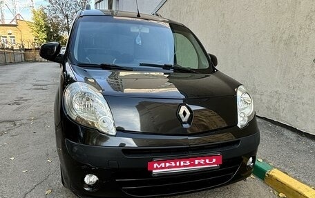 Renault Kangoo II рестайлинг, 2013 год, 800 000 рублей, 6 фотография