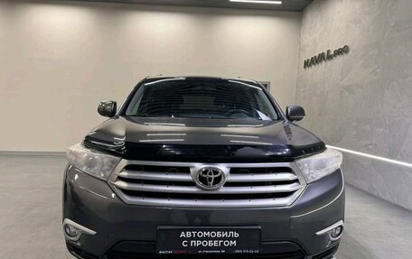 Toyota Highlander III, 2011 год, 2 229 000 рублей, 2 фотография