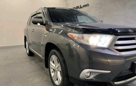 Toyota Highlander III, 2011 год, 2 229 000 рублей, 10 фотография