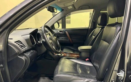 Toyota Highlander III, 2011 год, 2 229 000 рублей, 12 фотография