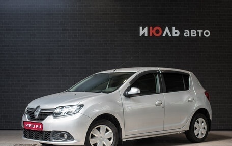 Renault Sandero II рестайлинг, 2014 год, 725 000 рублей, 1 фотография