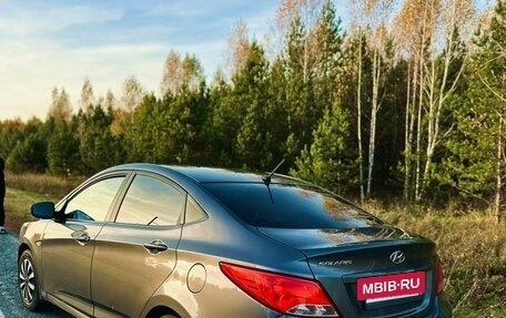 Hyundai Solaris II рестайлинг, 2016 год, 969 000 рублей, 3 фотография