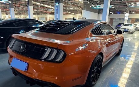 Ford Mustang VI рестайлинг, 2022 год, 3 100 000 рублей, 4 фотография