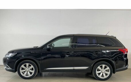 Mitsubishi Outlander III рестайлинг 3, 2016 год, 2 045 000 рублей, 4 фотография