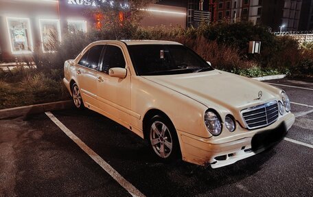 Mercedes-Benz E-Класс, 2001 год, 250 000 рублей, 4 фотография