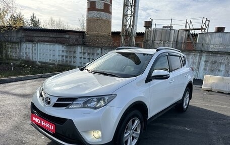 Toyota RAV4, 2014 год, 2 640 000 рублей, 3 фотография