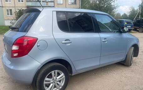 Skoda Fabia II, 2010 год, 850 000 рублей, 3 фотография