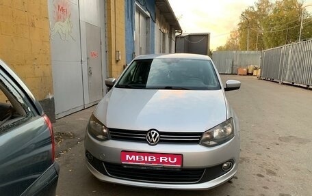 Volkswagen Polo VI (EU Market), 2014 год, 920 000 рублей, 1 фотография