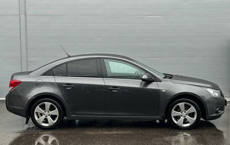 Chevrolet Cruze II, 2010 год, 830 000 рублей, 5 фотография