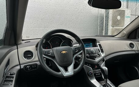 Chevrolet Cruze II, 2010 год, 830 000 рублей, 6 фотография