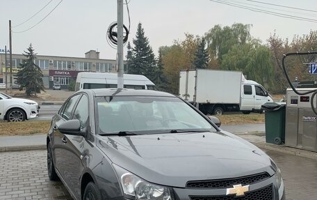 Chevrolet Cruze II, 2010 год, 740 000 рублей, 2 фотография