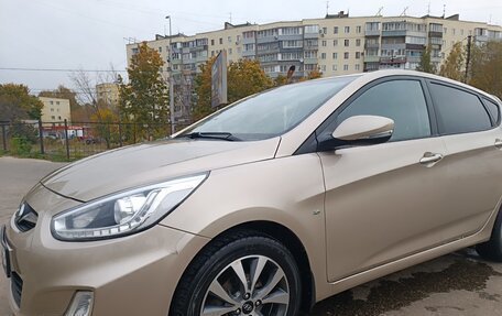 Hyundai Solaris II рестайлинг, 2014 год, 1 100 000 рублей, 4 фотография