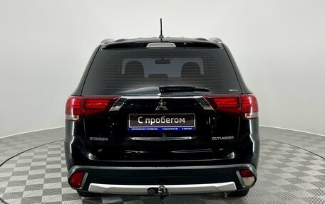 Mitsubishi Outlander III рестайлинг 3, 2016 год, 1 950 000 рублей, 6 фотография