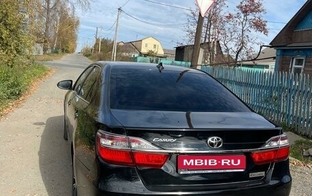 Toyota Camry, 2017 год, 2 490 000 рублей, 6 фотография