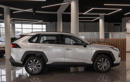 Toyota RAV4, 2024 год, 4 490 000 рублей, 8 фотография