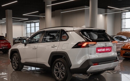 Toyota RAV4, 2024 год, 4 490 000 рублей, 4 фотография