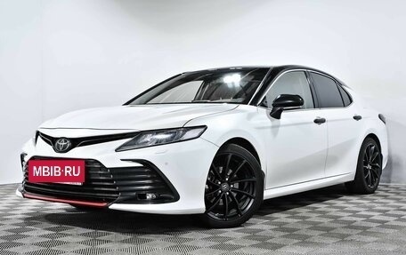 Toyota Camry, 2021 год, 3 420 000 рублей, 2 фотография