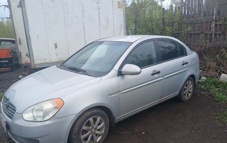 Hyundai Verna II, 2006 год, 430 000 рублей, 2 фотография