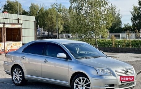 Toyota Avensis III рестайлинг, 2003 год, 740 000 рублей, 3 фотография