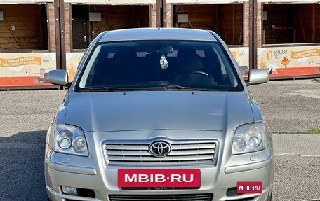 Toyota Avensis III рестайлинг, 2003 год, 740 000 рублей, 5 фотография